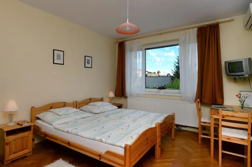 Vincze Vendeghaz Apartment Eger
